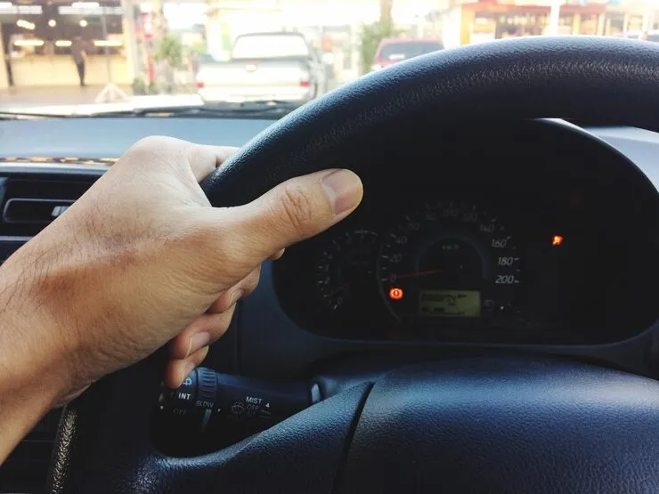 Luz da injeção eletrônica acesa na Pompéia